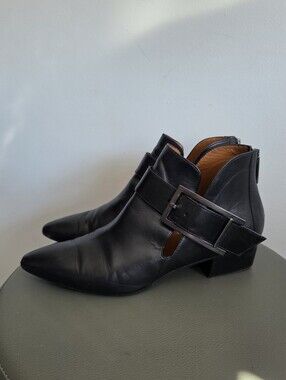 Aquatalia Black Leather Ankle Booties Italy Pointed Toe Buckle Block Heel
